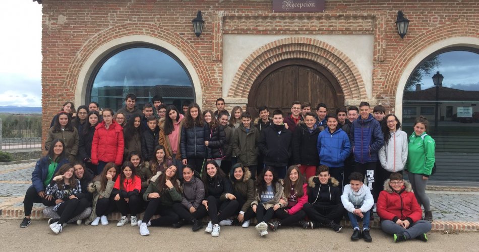 Participantes del I.E.S.O. San Juan de la Cruz (Fontiveros), C.E.O. Virgen de la Navaserrada (El Hoyo de Pinares) y C.C. Santísima Trinidad (El Tiemblo)