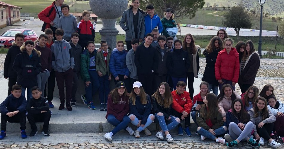 Participantes del IES María de Córdoba (Las Navas del Marqués) y Santísima Trinidad (El Tiemblo)